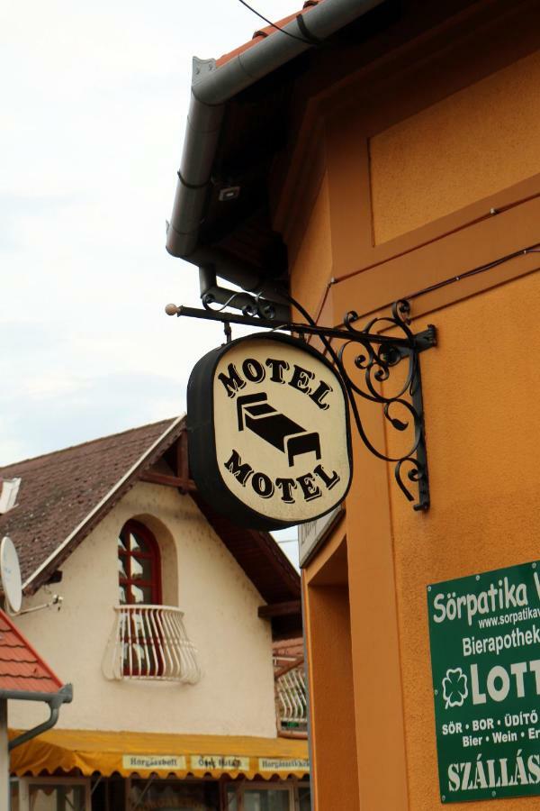 Soerpatika Vendeghaz Hotel Badacsonytomaj Exterior photo